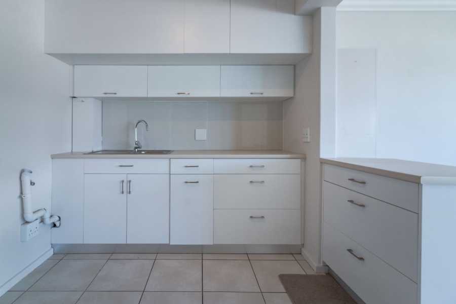 1 Bedroom Property for Sale in Three Anchor Bay Western Cape